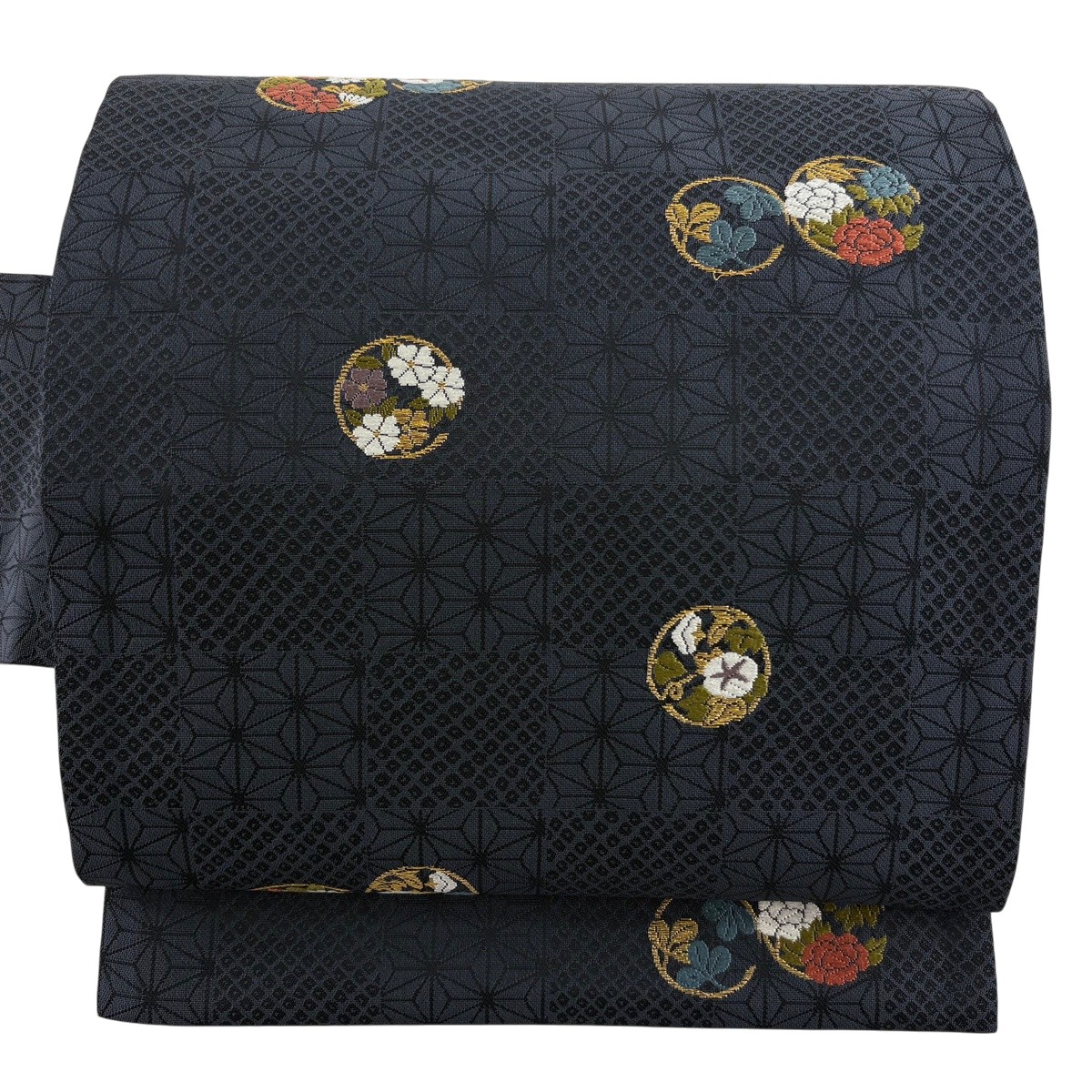 名古屋帯 秀品 顕花植物 麻の葉 金糸 刺しゅう 紺色 正絹 【中古】