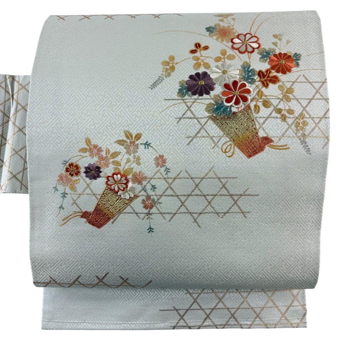 【美品】 名古屋帯 秀品 花熨斗 籠目 刺しゅう 金糸 灰白 正絹 【中古】