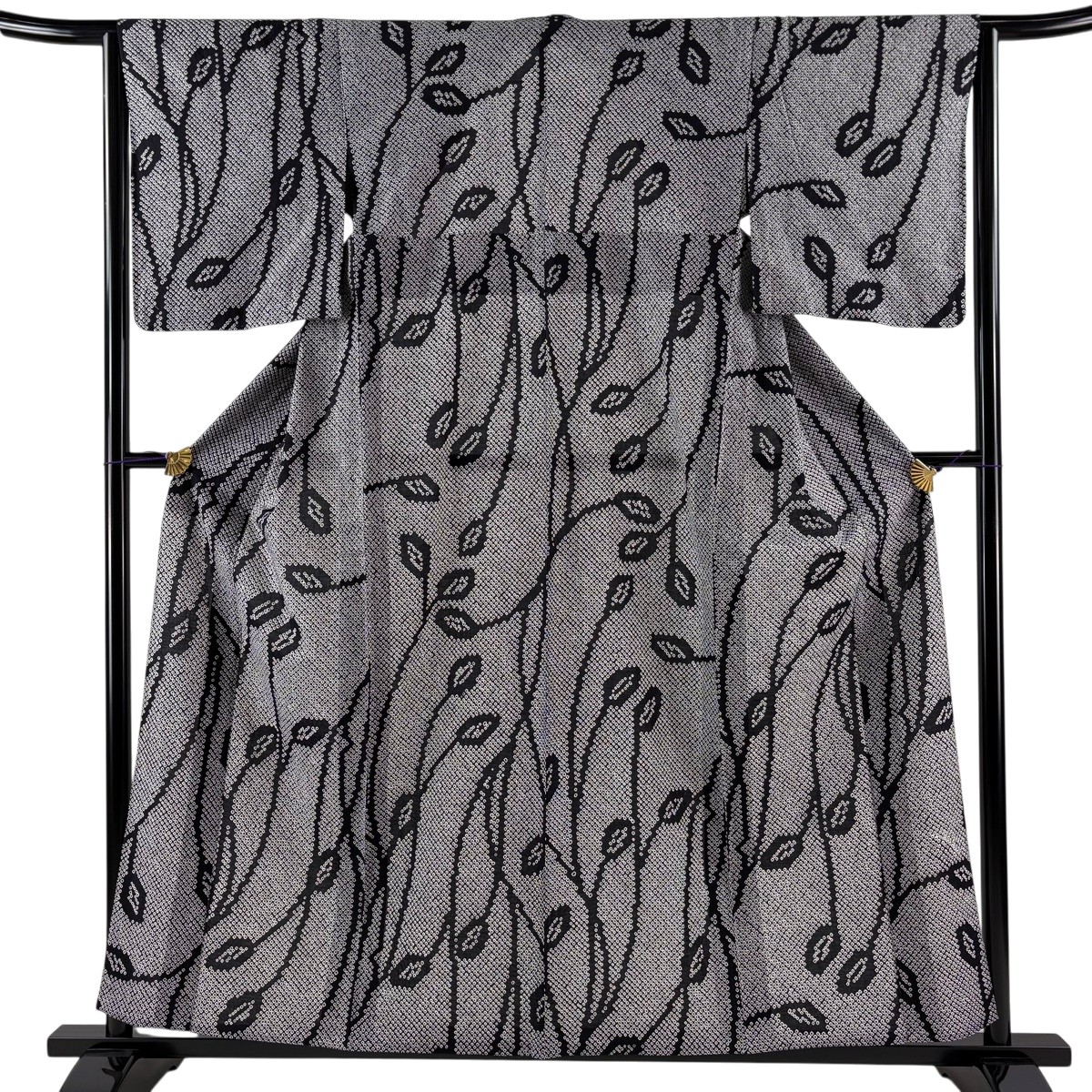 【美品】浴衣 身の丈158.5珊 裄丈64珊 M 絞り浴衣 葉 黒 綿 神品 【中古】