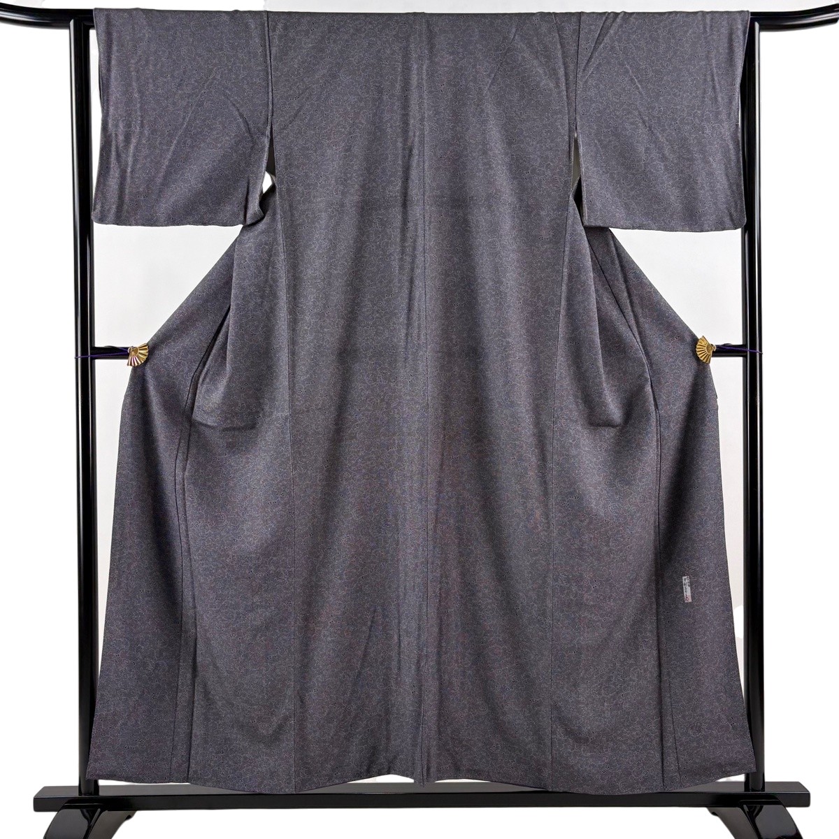【美品】 日本の首都小紋 身の丈154.5糎 裄丈64糎 M 袷 万物の霊長国宝 中村勇二郎 書き判あり 花唐草 花丸文 黒灰 正絹 珠玉 【中古】