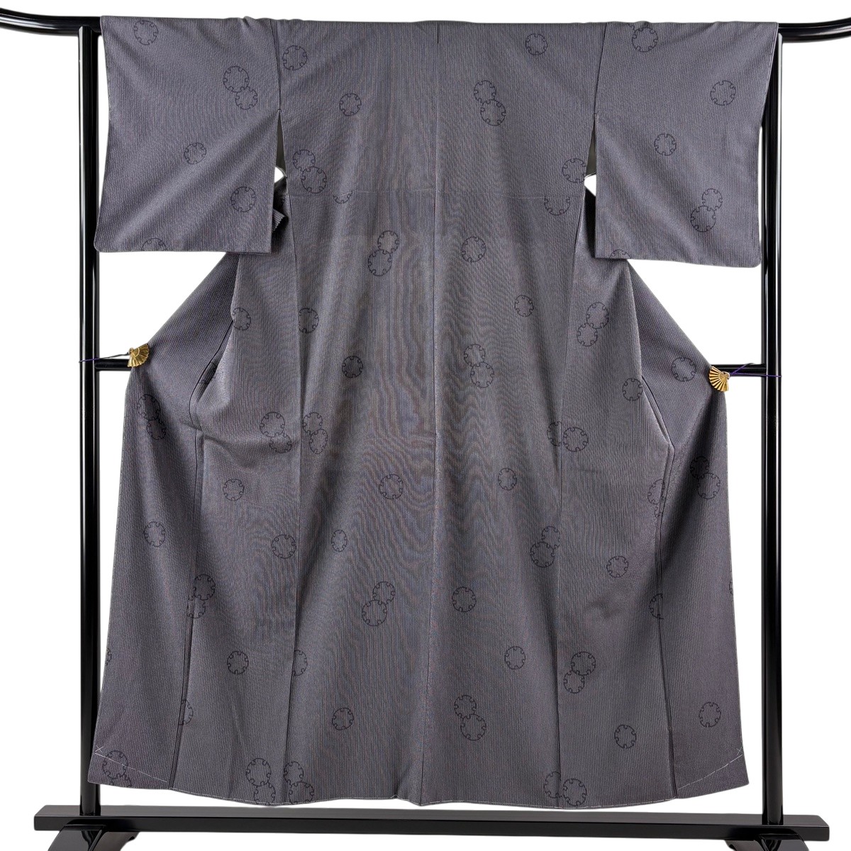 【美品】 お召しもの 身たけ153.5糎 裄丈64糎 M 袷 本塩沢 証紙あり 雪輪 縦縞 薄墨色 正絹 珠玉 【中古】