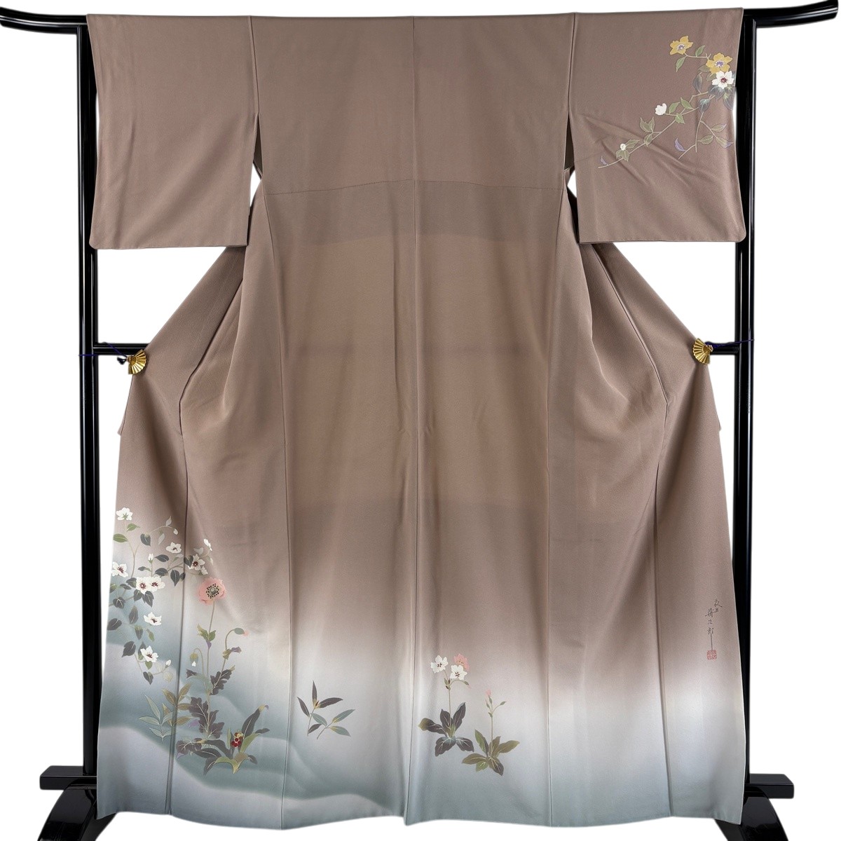 【美品】 付下げ 身の丈164.5珊 裄丈64.5珊 M 袷 二代目清次郎 名書きあり 顕花植物 霞 ぼかし 灰茶 正絹 秀品 【中古】