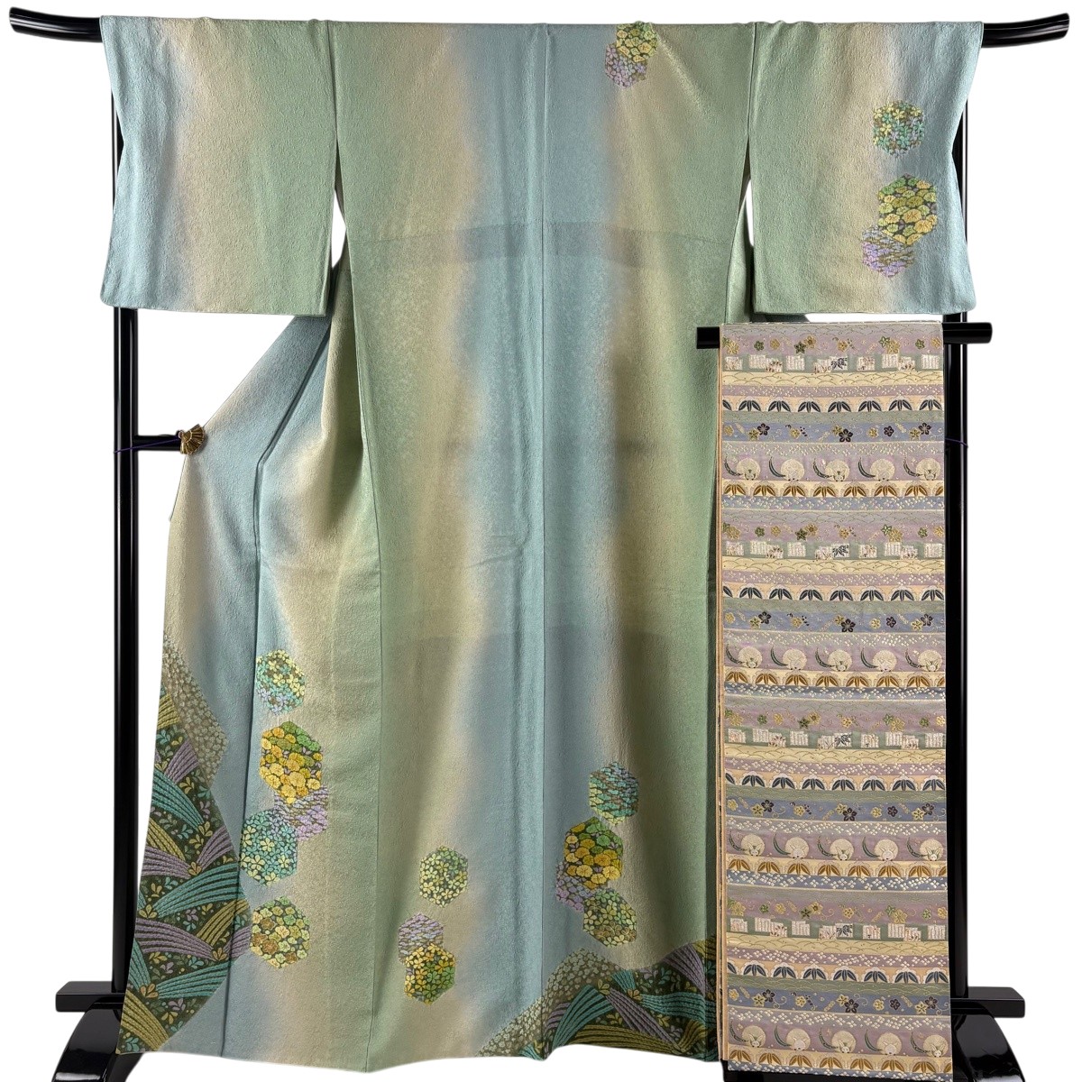 【美品】 付下げ 身の丈166糎 裄丈69糎 L 袷 袋帯書き割り 顕花植物 亀甲 金彩 金通し 青緑 正絹 名篇 【中古】