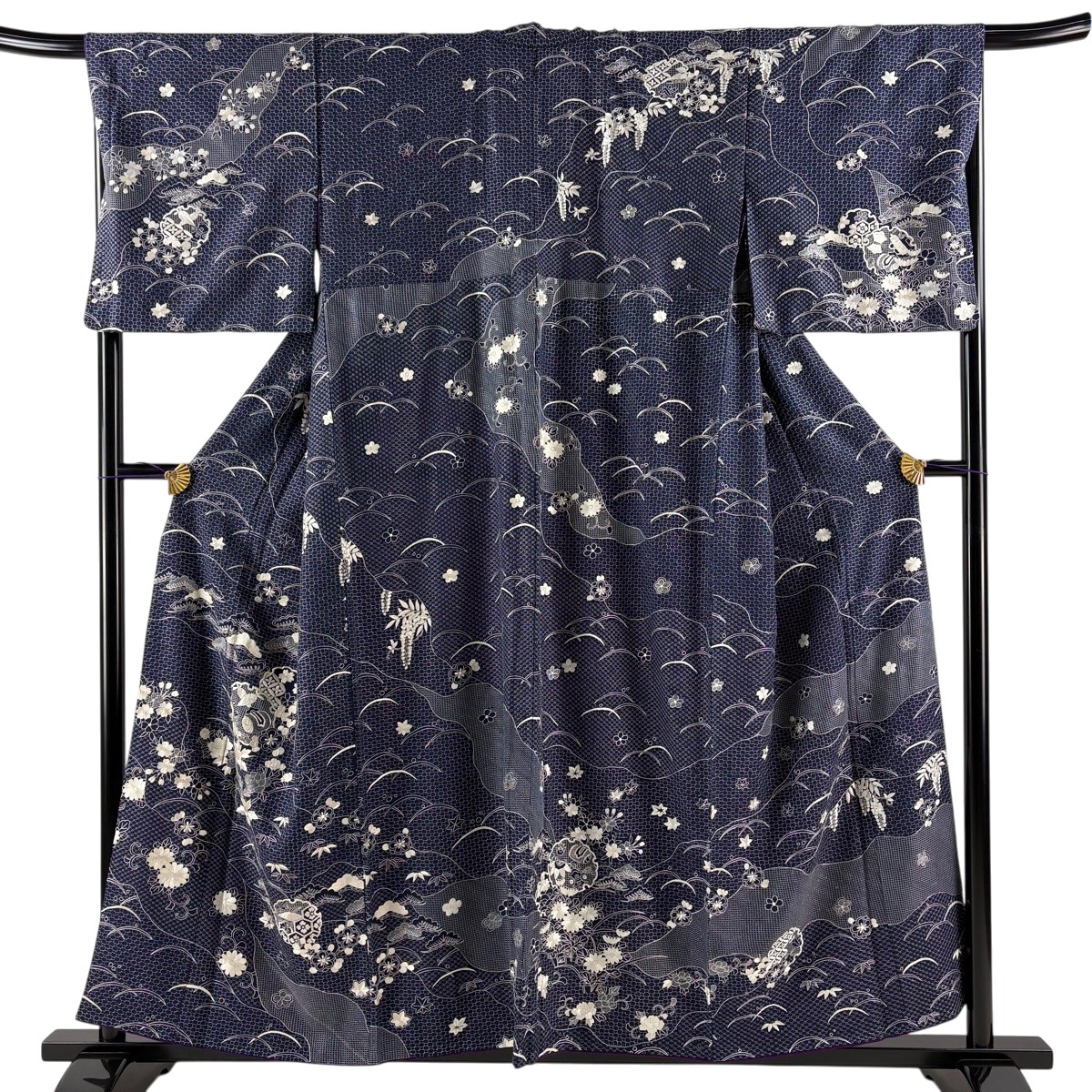 短い訪問着 身たけ157糎 裄丈68糎 L 袷 雪輪 松竹梅 刺しゅう 紺色 正絹 珠玉 【中古】