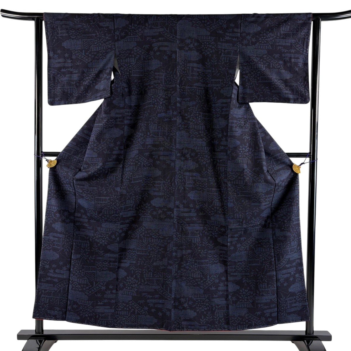 【美品】 結城紬 身丈155cm 裄丈62cm S 袷 はたおり娘 奥順 証紙あり 雲文 草花 濃紺 正絹 逸品 【中古】 msp30|バイセル 店