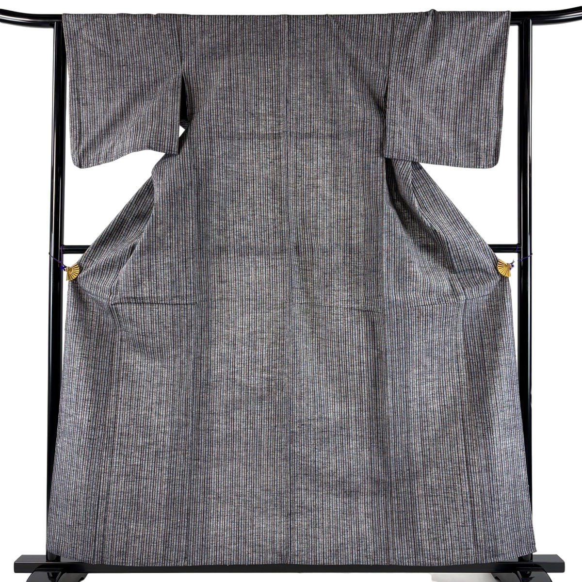 【美品】 紬 身丈159cm 裄丈63cm S 単衣 縦縞 灰色 正絹 秀品 【中古】｜バイセル 店