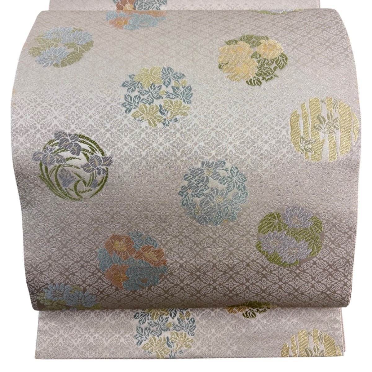 袋帯 名品 箔屋清兵衛 落款あり 草木染 やまと 丸紋 草花 箔 ピンクベージュ 六通 正絹 【中古】｜バイセル 店