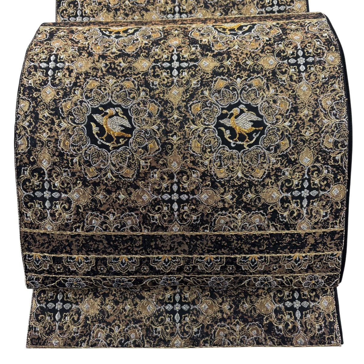【美品】 袋帯 秀品 関西仕立て 草花 鳥 金銀糸 箔 黒 六通 正絹 【中古】｜バイセル 店