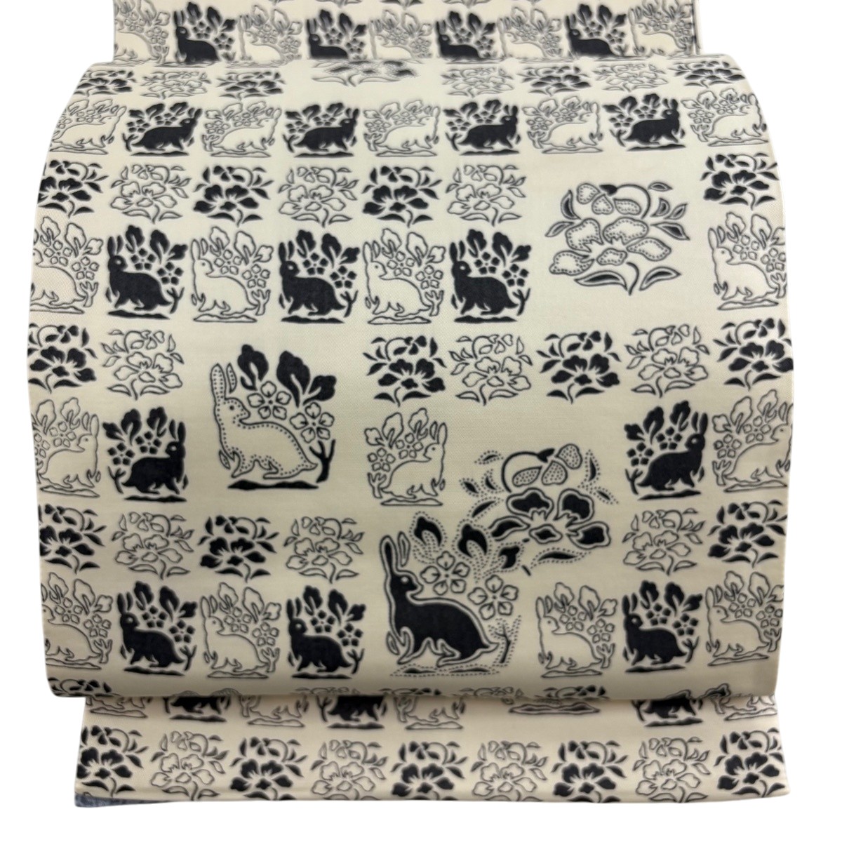【美品】 袋帯 名品 花兎 ベージュ 全通 正絹 【中古】|バイセル 店