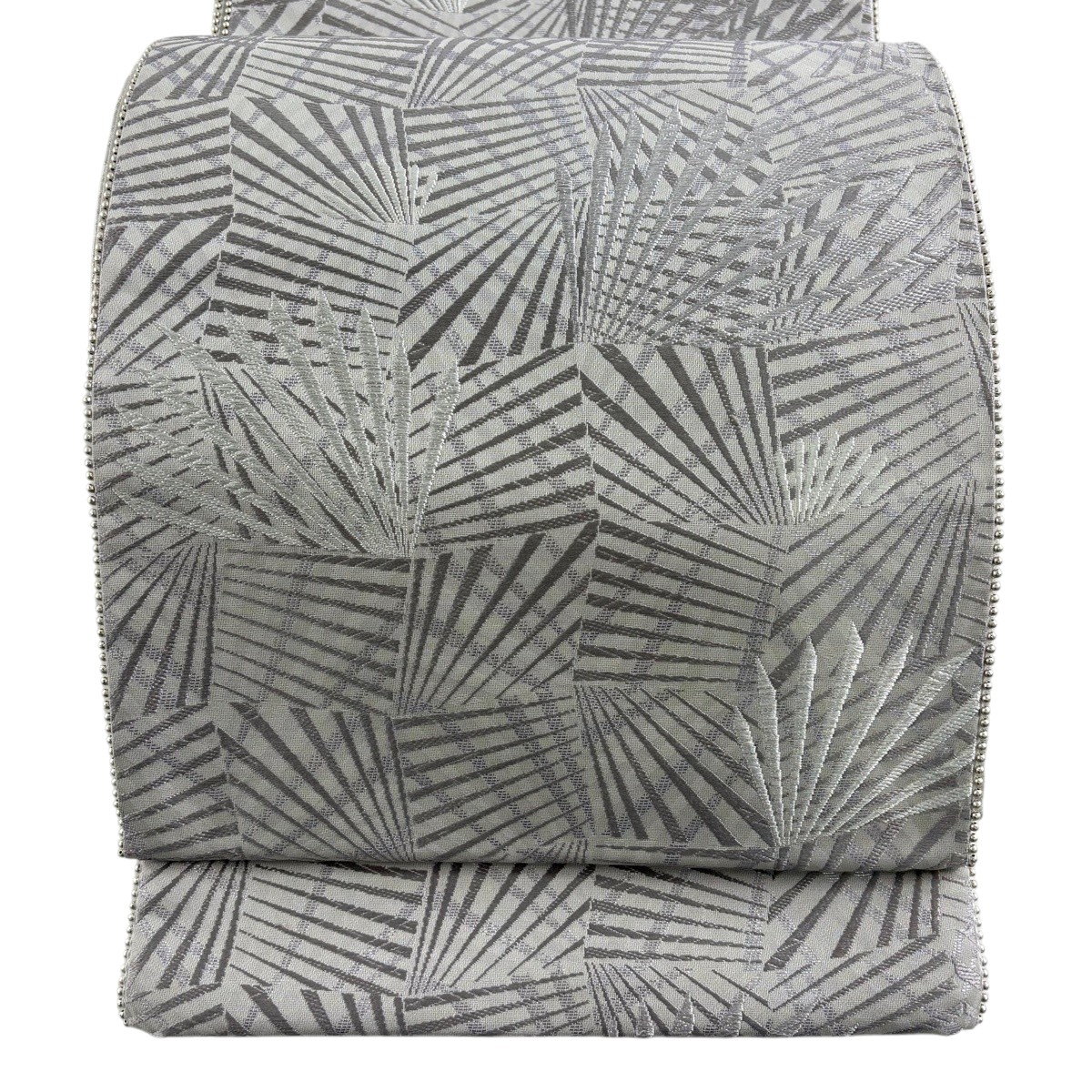 【美品】 袋帯 名品 落款あり 中村玉緒 葉柄 箔 灰色 六通 正絹 【中古】｜バイセル 店