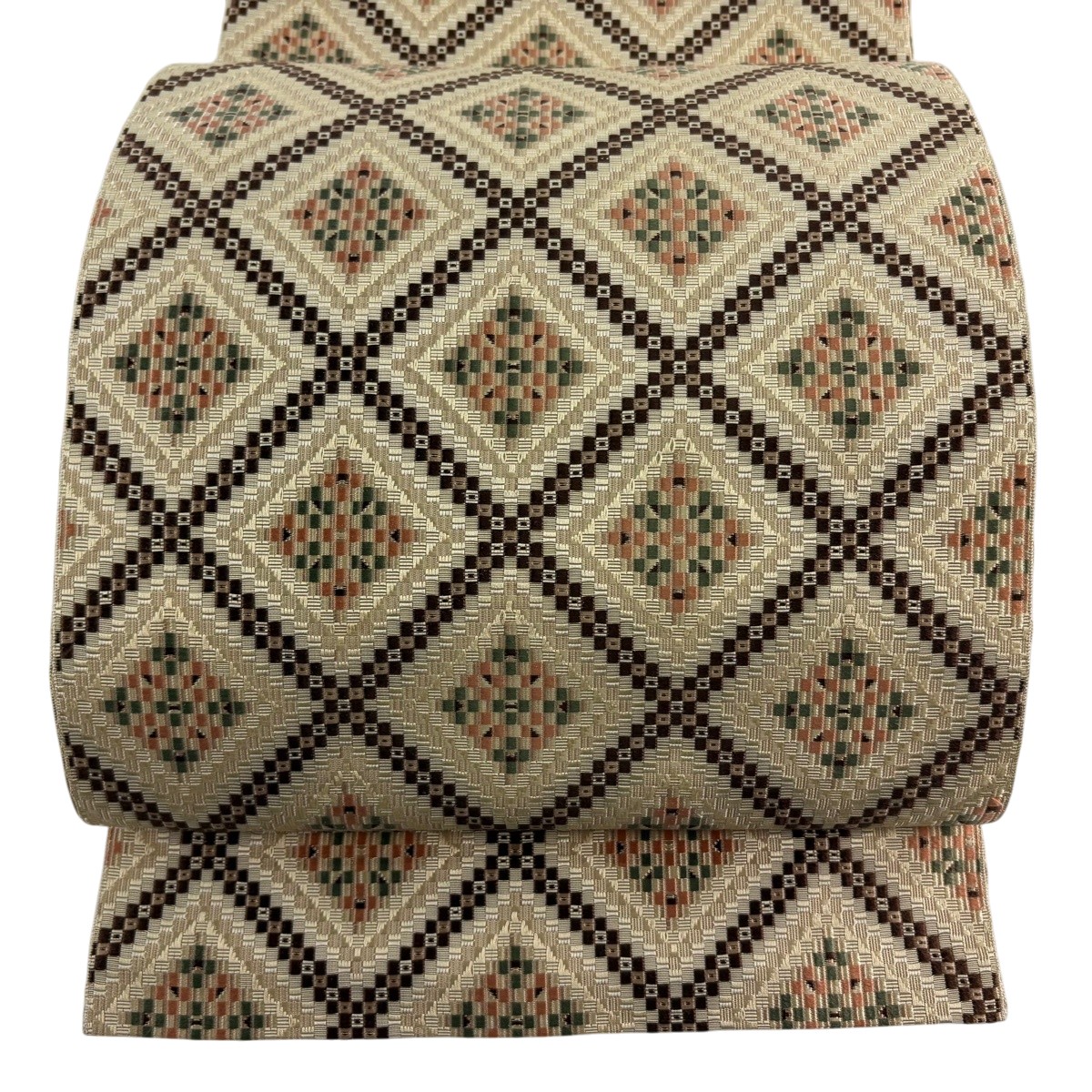 【美品】 名古屋帯 逸品 八寸名古屋帯 松葉仕立て 菱格子 花 薄黄土色 正絹 【中古】|バイセル 店