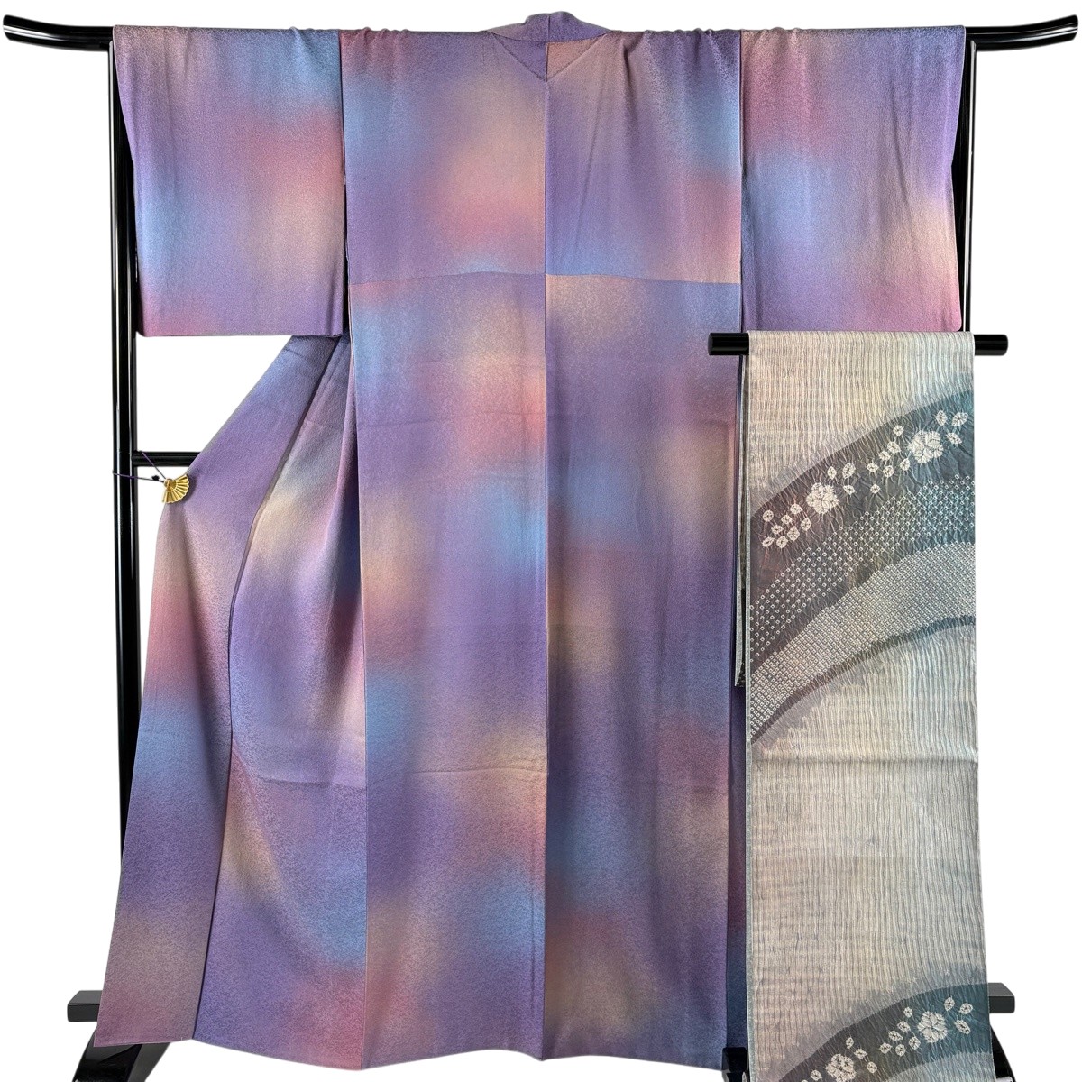 【美品】 小紋 身丈164.5cm 裄丈67cm M 袷 袋帯セット ぼかし柄 地紋 紫 正絹 秀品 【中古】|バイセル 店