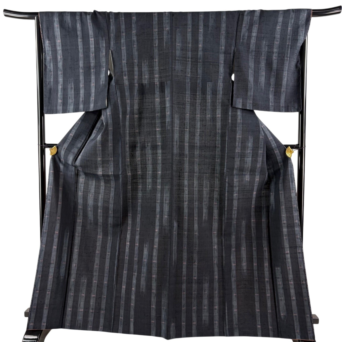【美品】 紬 身丈167cm 裄丈66cm M 袷 縞 墨色 正絹 逸品 【中古】｜バイセル 店