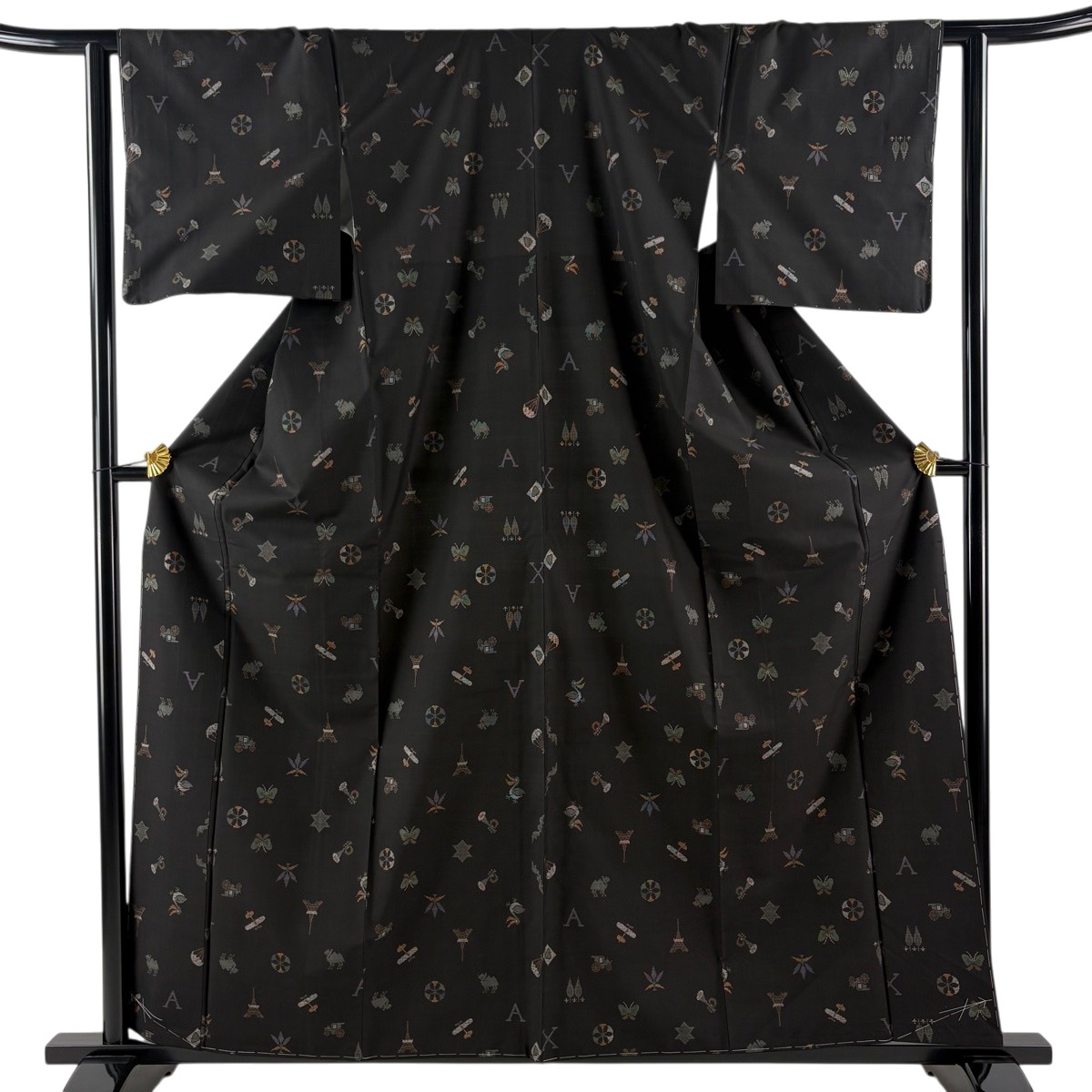 【美品】 紬 身丈161.5cm 裄丈62cm S 袷 乗り物 動物 墨色 正絹 逸品 【中古】|バイセル 店