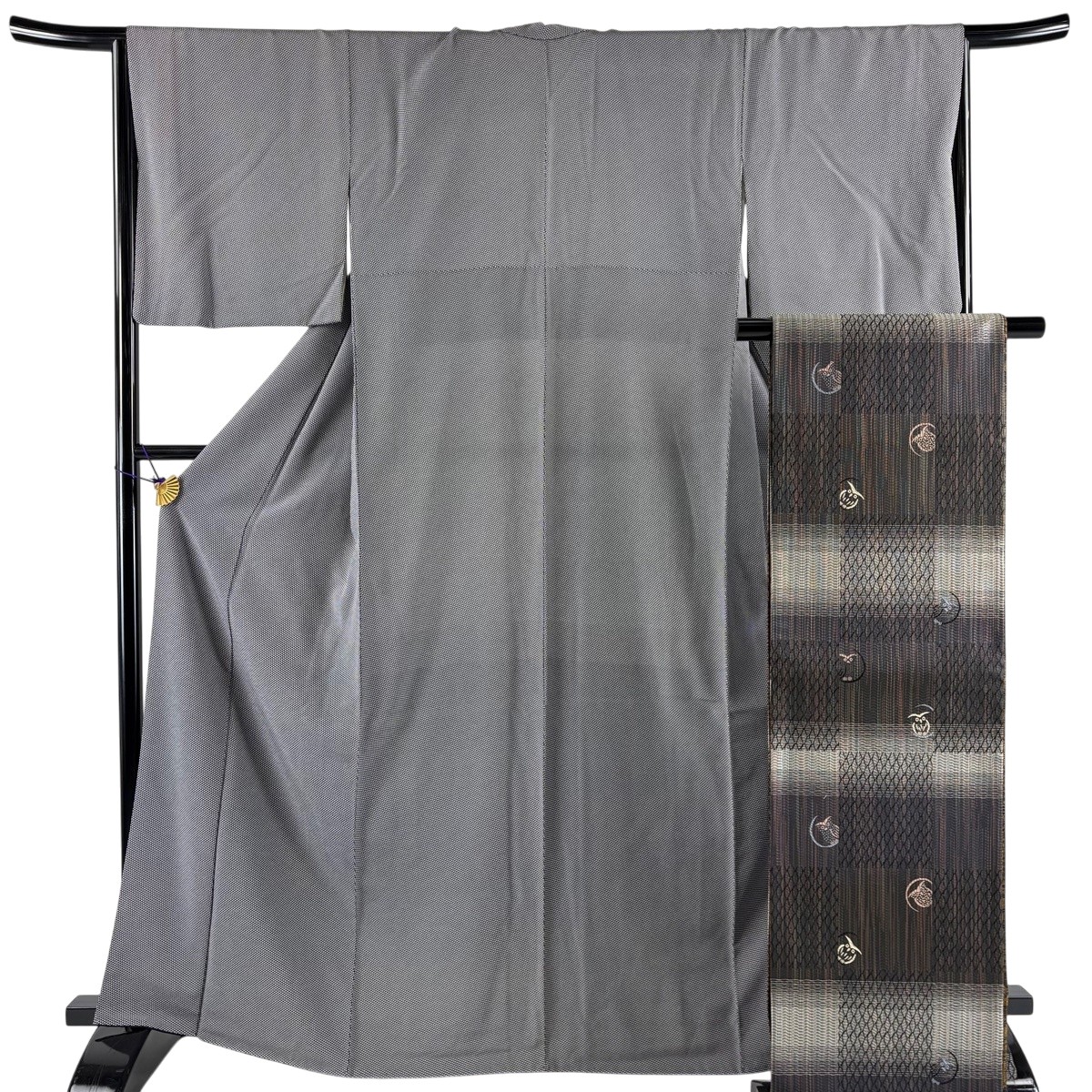 【美品】 江戸小紋 身丈165cm 裄丈66cm M 袷 五嶋敏太郎 袋帯セット 落款あり 鱗 黒 正絹 名品 【中古】|バイセル 店