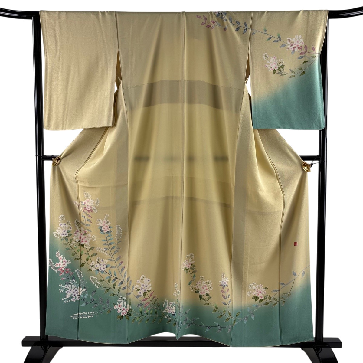 【美品】 訪問着 身丈157cm 裄丈66cm M 袷 落款あり 草花 染め分け ベージュ 正絹 名品 【中古】｜バイセル 店