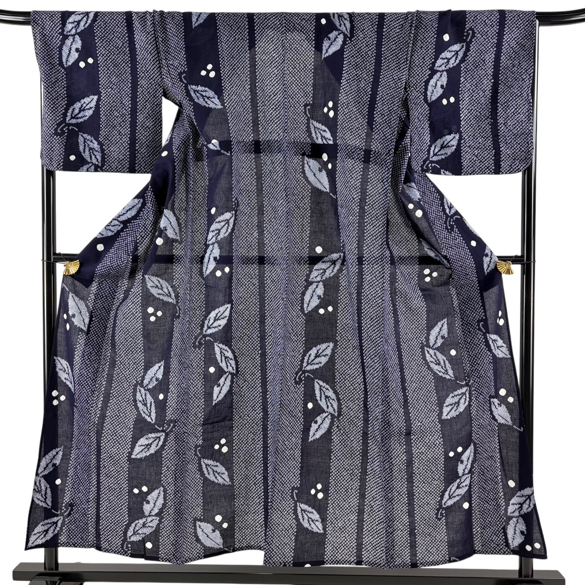 【美品】 浴衣 身丈154cm 裄丈69cm L 絞り浴衣 葉柄 縞 濃紺 綿 名品 【中古】｜バイセル 店