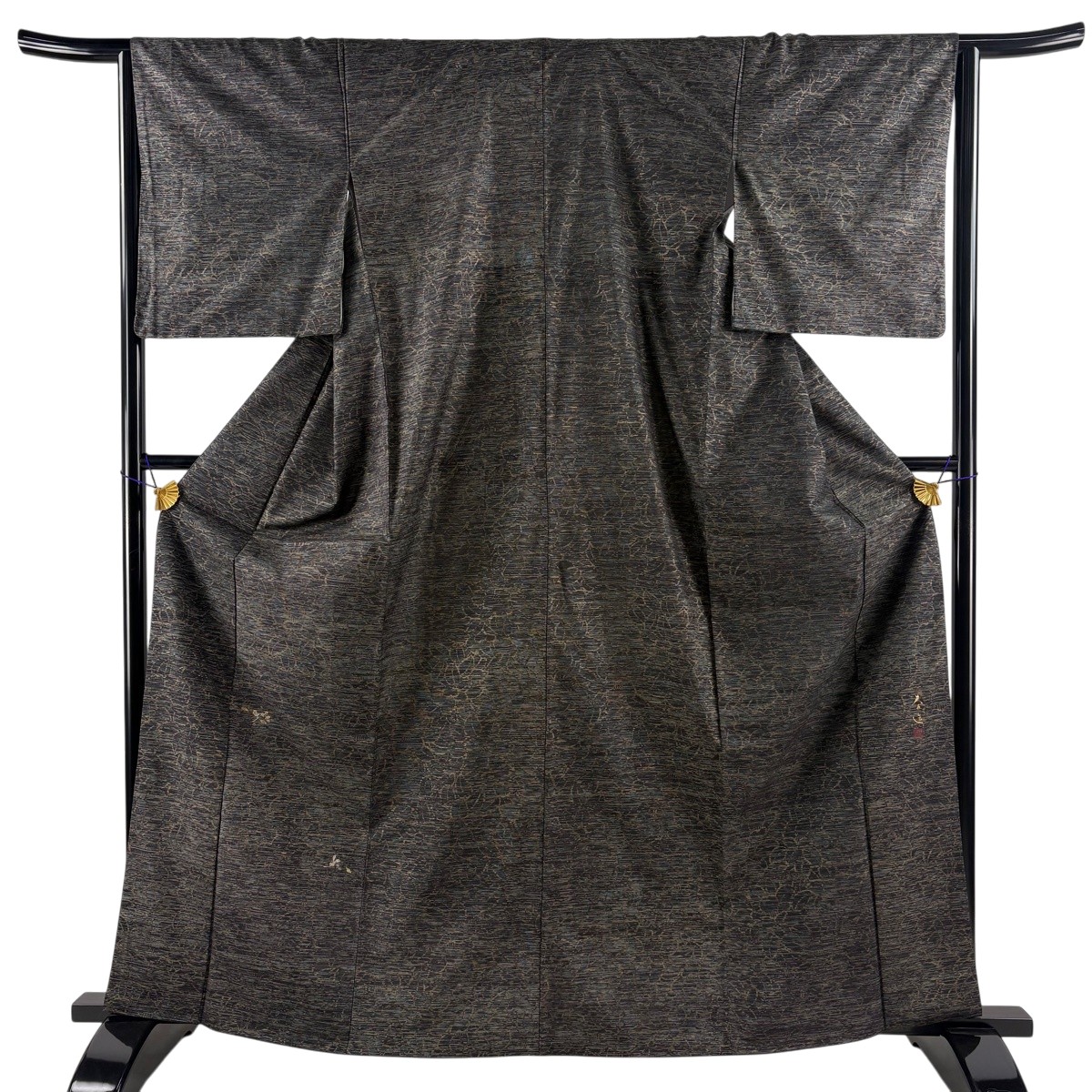 【美品】 付下げ 身丈165cm 裄丈64cm M 袷 甲斐泰造 紬地 落款あり 葉と実 草花 螺鈿 金彩 茶緑色 正絹 逸品 【中古】｜バイセル 店