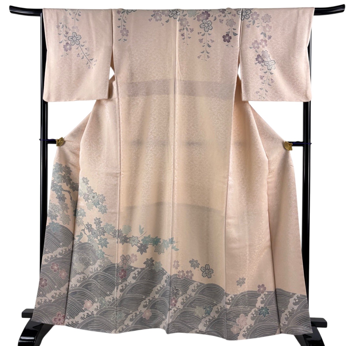 【美品】 訪問着 身丈164.5cm 裄丈66.5cm M 袷 楓 波頭 金通し 薄ピンク 正絹 名品 【中古】｜バイセル 店