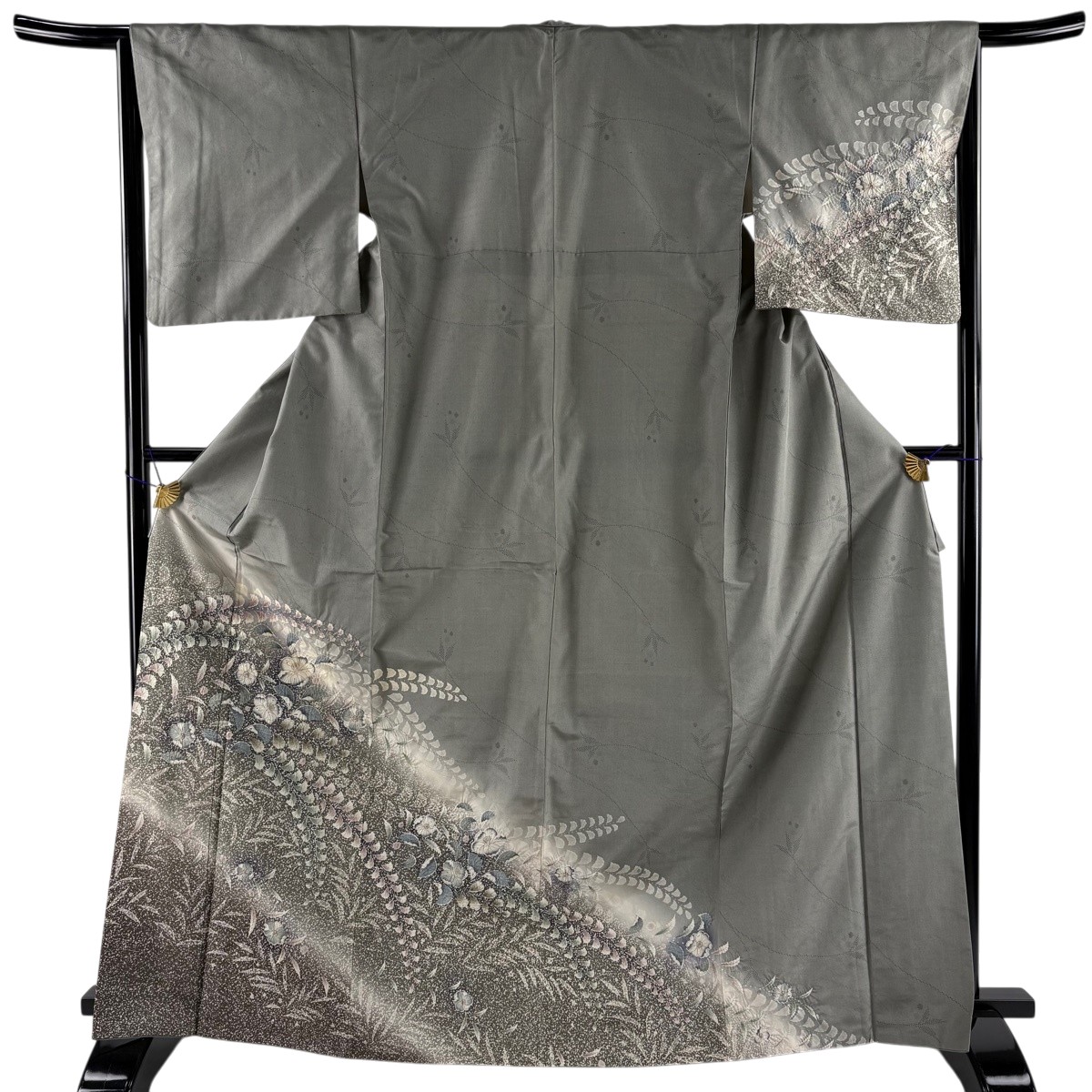 【美品】 付下げ 身丈168cm 裄丈64.5cm M 袷 紬地 草花 ぼかし 灰緑 正絹 名品 【中古】｜バイセル 店