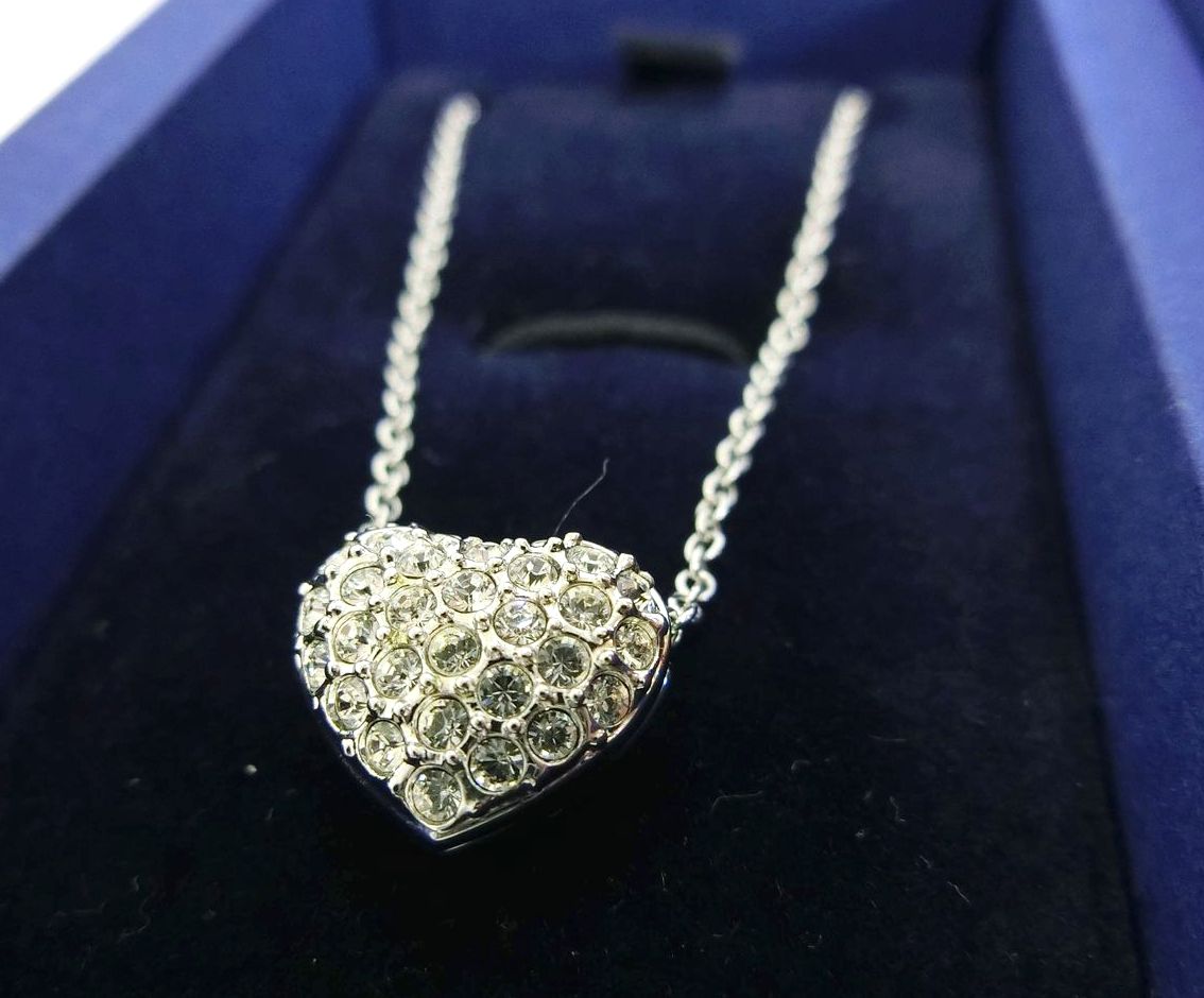 ネックレス ペンダント 適切な価格 パーティー 結婚式 シルバー ペンダント クリスタル Heart ハート Swarovski スワロフスキー おしゃれ C0390 送料無料 未使用品 ブランドアクセサリー レディース プレゼント Pentecostcalgary Org