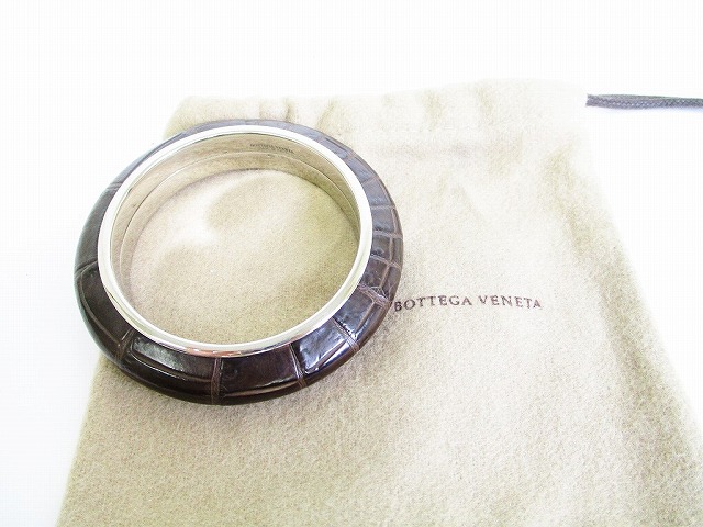 【未当て嵌める納める品】 ボッテガヴェネタ BOTTEGA VENETA クロコダイル なめし革 しろがね色 SV925 バングル 腕輪 メンズ レディース 赤銅色×しろがね色 【中古】