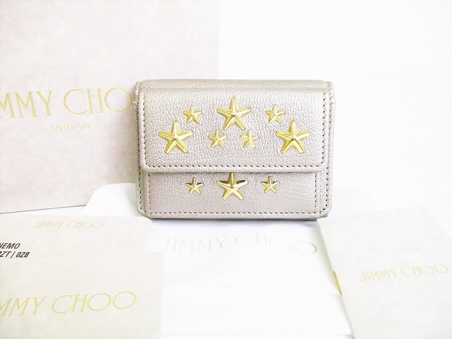 【見せびらかす未当てはめる品】ジミーチュウ  Jimmy Choo メタルスタッズ カーフレザー 3つ折り 紙入れ パウダーコンパクト紙入れ メンズ レディース 薄墨色×ゴールド金属元素 【中古】