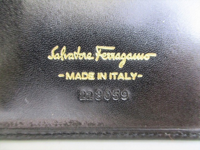 割引購入 サルバトーレ フェラガモ Salvatore Ferragamo ヴァラ レザー