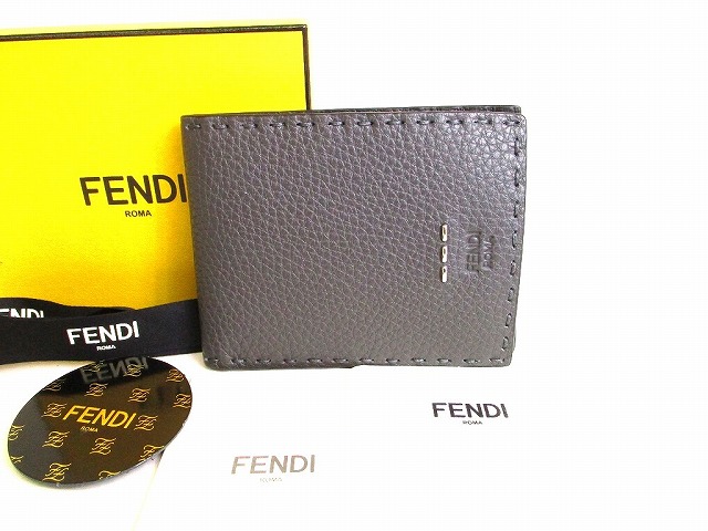 楽天市場】FENDI フェンディ FENDI ROMA Bi-Fold Wallet 二