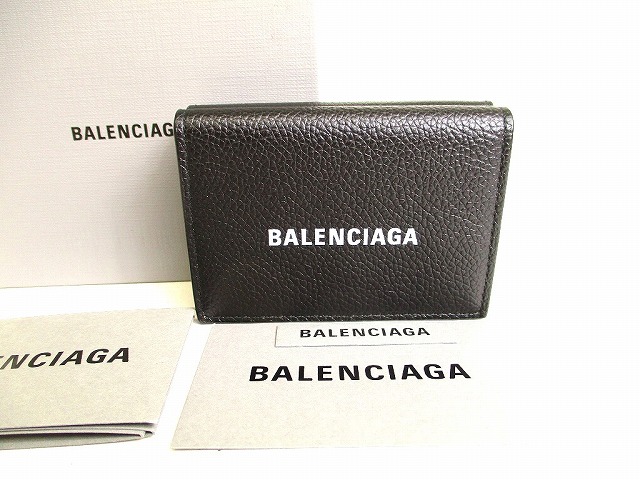 大切な人へのギフト探し バレンシアガ BALENCIAGA キャッシュ ミニ