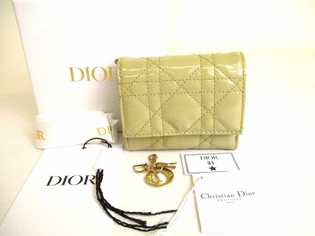 超美品　DIOR ディオール　カナージュ カラフルチャーム　ロータスウォレット DIOR | Lady Dior Lotus ウォレット カナージュ パテントカーフ