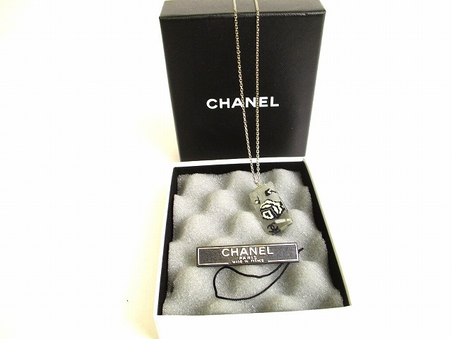 【新品同様】 シャネル CHANEL ヴィンテージ CCロゴ カメリアモチーフ シルバーチェーン ネックレス　ペンダント メンズ レディース 【中古】
