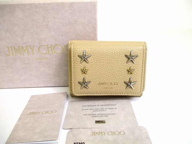 【未当てはめる倉入れ品】 ジミーチュウ Jimmy Choo スタースタッズ カーフレザー NEMO 3つ折り 紙入れ パウダーコンパクト紙入れ メンズ レディース ベージュ 【中古】