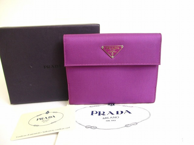 【未当て嵌める納める品】 プラダ PRADA ３角形 ナイロン なめし革 2つ折り 紙入れ パウダーコンパクト紙入れ メンズ レディース パープル 【中古】