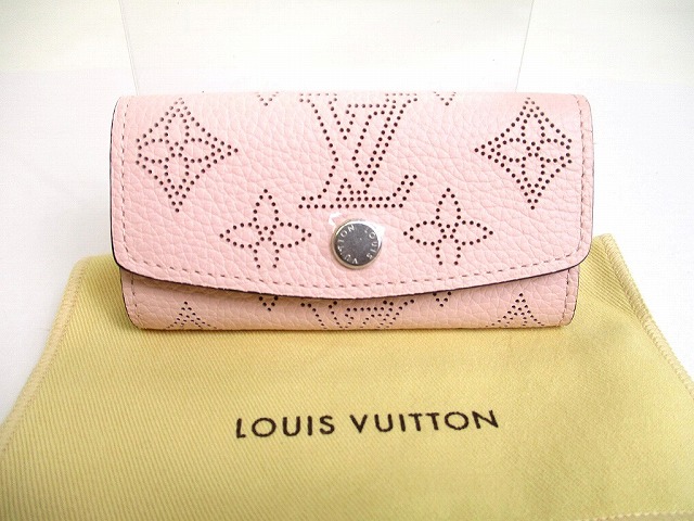 【新品負けず劣らず】 ルイヴィトン LOUIS VUITTON マヒナ しろがね色金具 ミュルティクレ 4 4連手当たり容れもの マグノリア【中古】