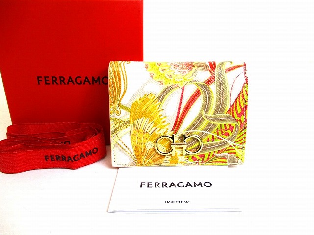【未当て嵌める納める品】 サルバトーレ フェラガモ Salvatore Ferragamo ガンチーニ 御花主題 なめし革 2つ折り 紙入れ パウダーコンパクト紙入れ マルチ色つや×ともし火サクラ色 【中古】