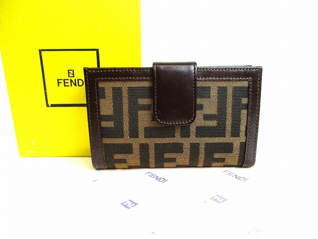 【未当てはめる倉入れ品】 フェンディ FENDI ズッカ なめし革 2つ折り パウダーコンパクト紙入れ コンパクトウォレット メンズ レディース カーキ×まっ黒い赤銅色 【中古】