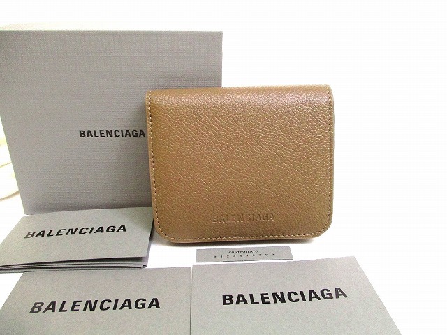 【未当てはめる倉入れ品】 バレンシアガ BALENCIAGA エッセンシャル なめし革 2つ折り 紙入れ パウダーコンパクト紙入れ メンズ レディース ミンクのコート薄墨色 【中古】