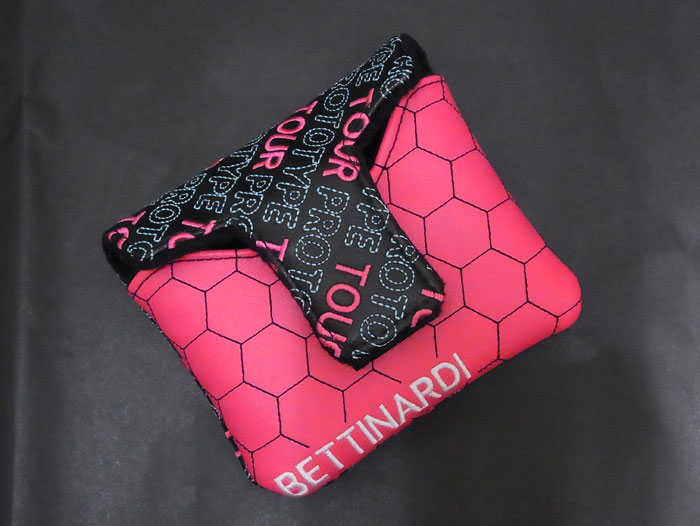 【送料・代引き手数料無料】 【未使用 S品】【超希少 限定モデル】 BETTINARDI ベティナルディ T Hive HEXPERIMENTAL TOUR DEPT. パター用 ヘッドカバー マレット型 パターカバー