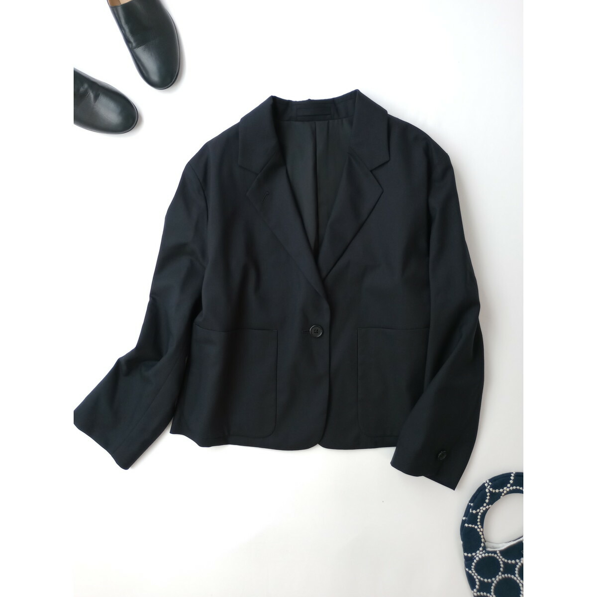 美品 MARGARET HOWELL ブラック テーラードジャケット 麻100% 美品 MARGARET HOWELL ブラック テーラードジャケット 麻100% 美