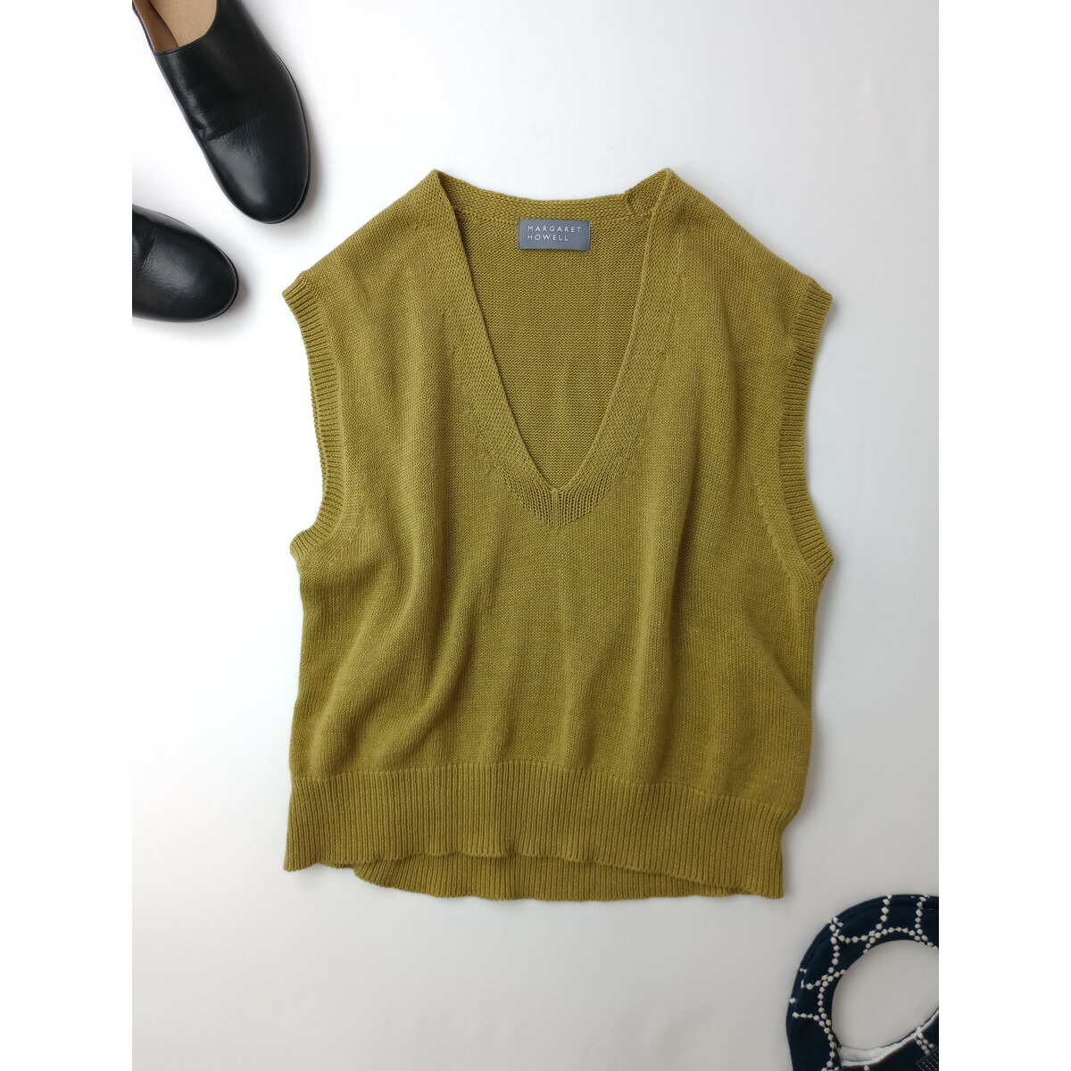 【美品】マーガレットハウエル　TWISTED COTTON WOOLニットベスト 楽天市場】MARGARET HOWELL/JOHN SMEDLEY 578-6261001 ウール ベスト