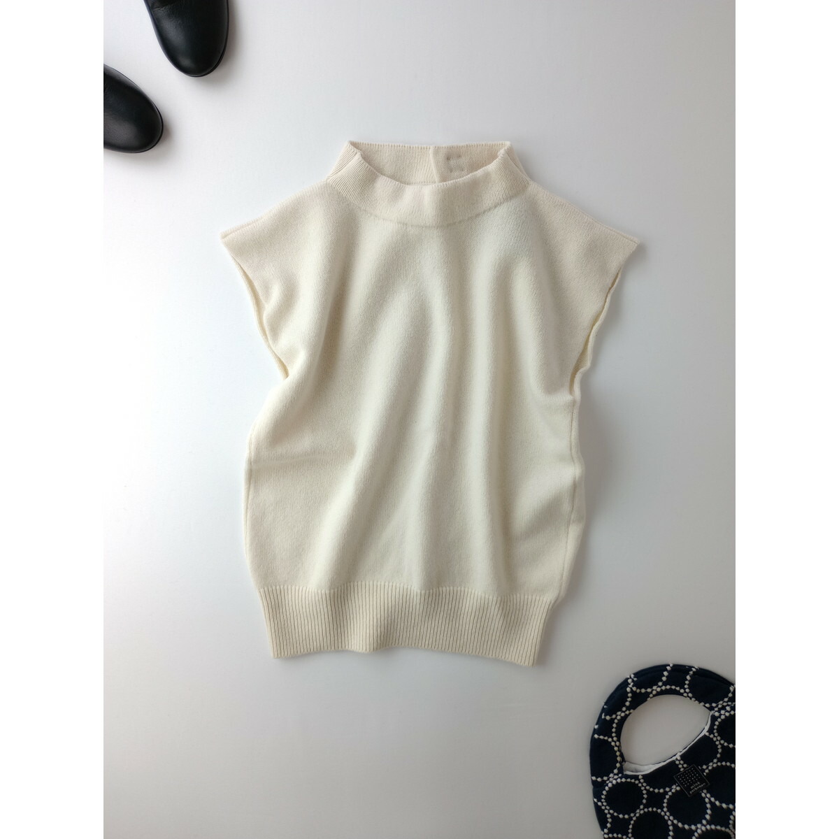 【未使用/2024/AW/定価2.9万】ネイティブヴィレッジ NATIVE VILLAGE *オープンバックベスト*Fニット黒(33-2412-533)【42A52】 楽天市場】【未使用/2024/AW/定価2.9万】ネイティブヴィレッジ