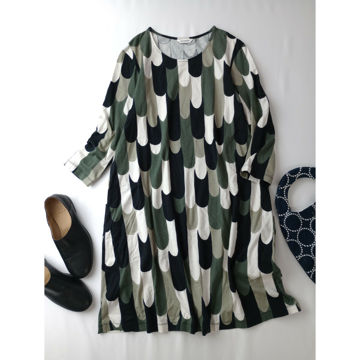 美品 marimekko マリメッコ Benu Bono ベヌボノ AADI Aラインフレアワンピース 36/モノトーン 美品 marimekko マリメッコ Benu Bono ベヌボノ AADI Aラインフレア