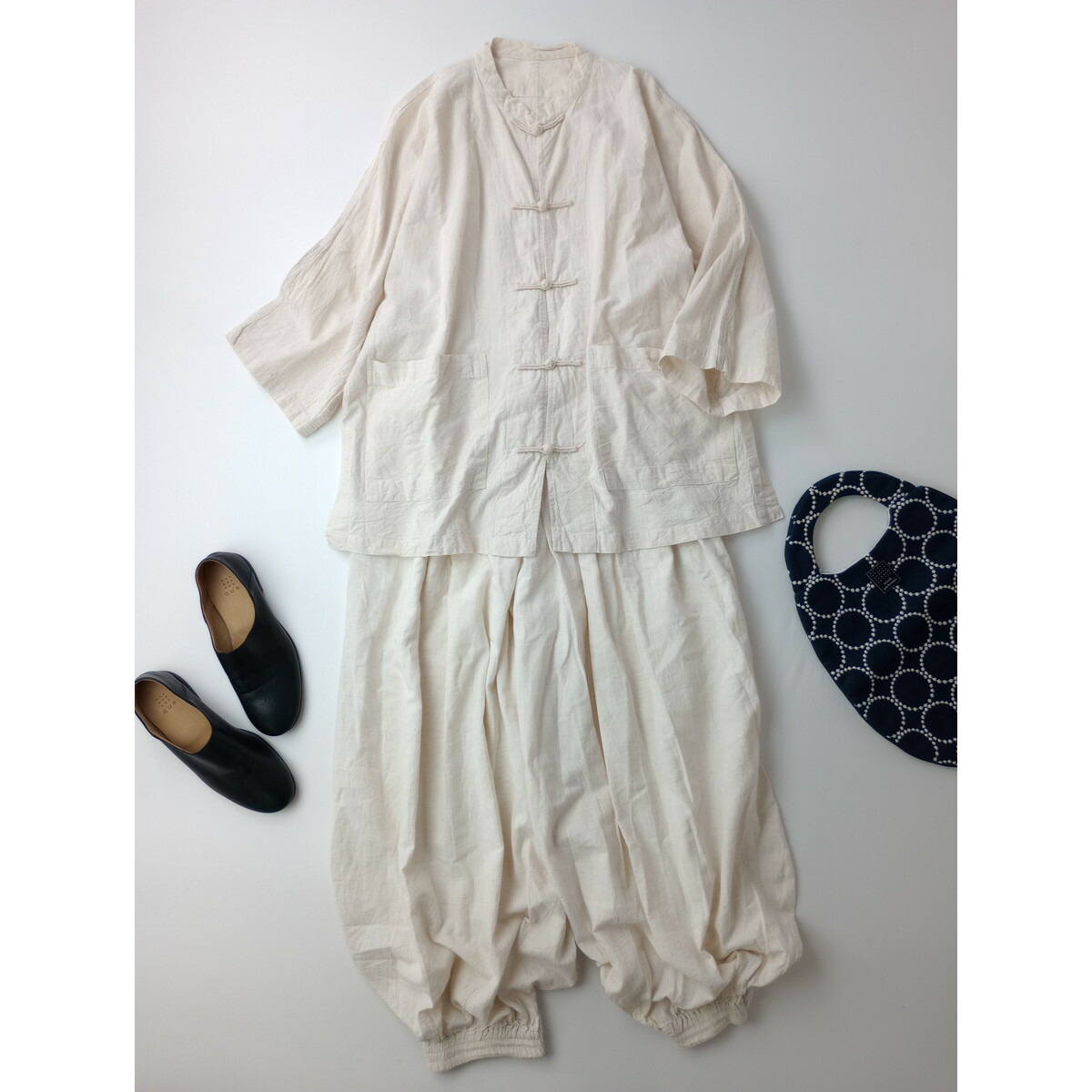 楽天市場】【未使用/定価1.6万】 ヂェン先生の日常着 Vネック