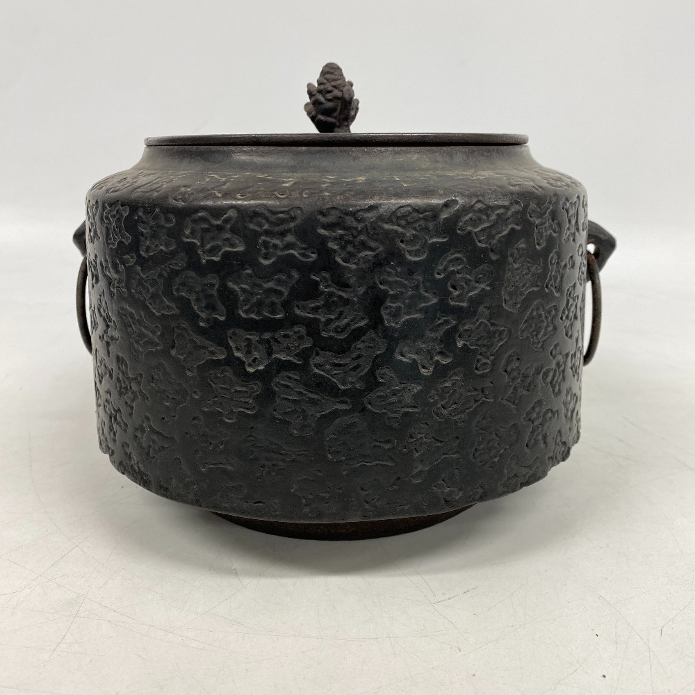 鳳文堂造 茶道具 茶釜 釜 焼抜風炉用釜  絵柄入り 古道具 骨董