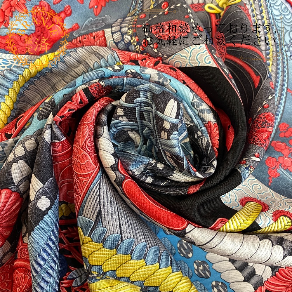 エルメススカーフ カレ90/柄名:侍の鎧兜 新品未使用エルメススカーフカレ90侍の鎧兜