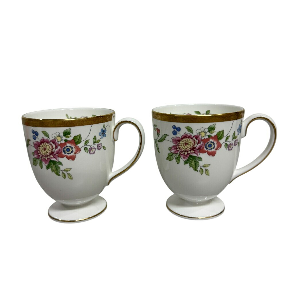 WEDGWOOD ウエッジウッド コップ お茶優勝杯 珈琲優勝杯 2客仕掛ける まとめて 花柄 水飲み 水飲み 洋食器 グレース コップ 白いこと ユニ一発やる