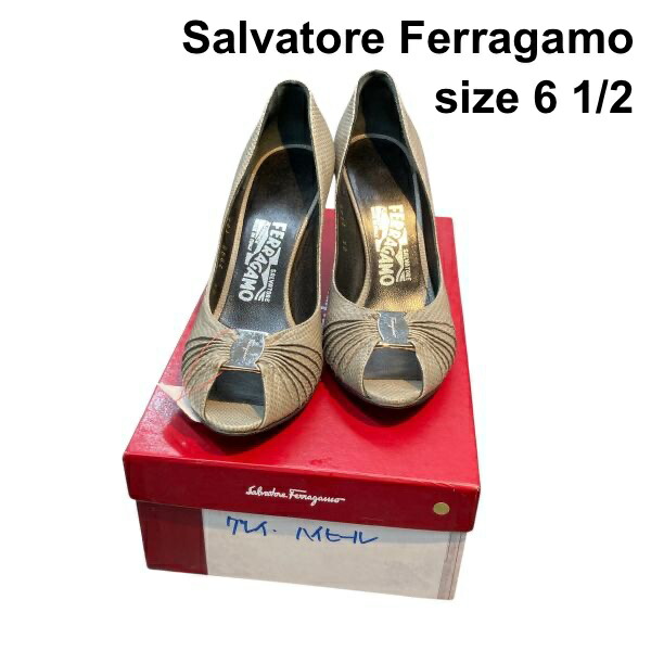 【中古】フェラガモ Ferragamo パンプス 靴 シューズ オープントゥ 薄墨色 カーキ 本革・即物的なめし革 6 1/2 C レディース Z6B627