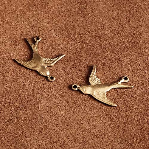 【楽天市場】BRASS STORE ブラスストア / 二重リング付き 真鍮 ツバメチャーム（2個セット）/ brass つばめ 燕 スワロー