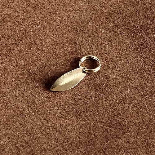 楽天市場 Brass Store ブラスストア 二重リング付き 真鍮チャーム リーフ 葉っぱ キーホルダー キーリング ネックレス ブラス ペンダントトップ メンズ 小さい ミニサイズ 真鍮雑貨 Brass Store